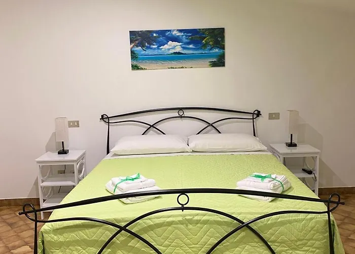 לינה וארוחת בוקר Vento Di Mare 4*